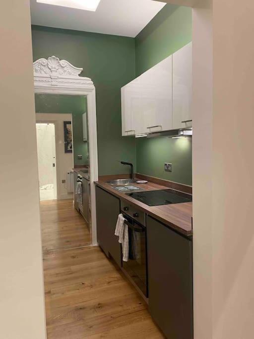 Interior Designed Flat Near Kew Botanical Gardens Apartment London Exterior photo